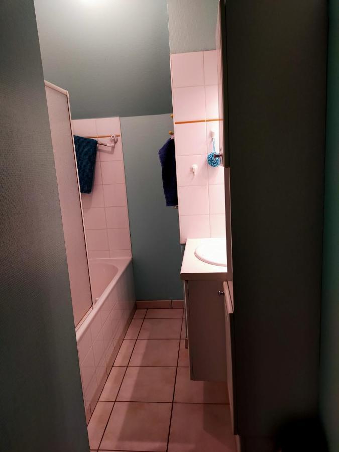 La Petite Maison Bleue Lopérec Kültér fotó