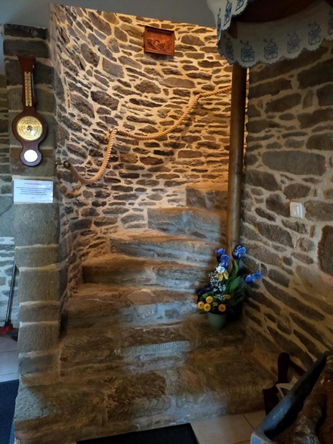 La Petite Maison Bleue Lopérec Kültér fotó