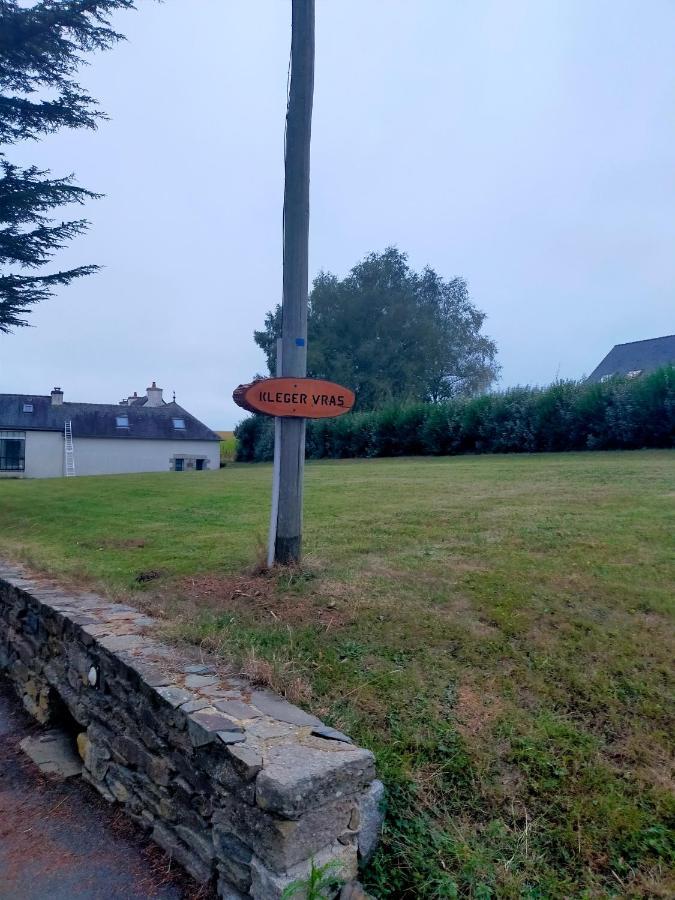 La Petite Maison Bleue Lopérec Kültér fotó